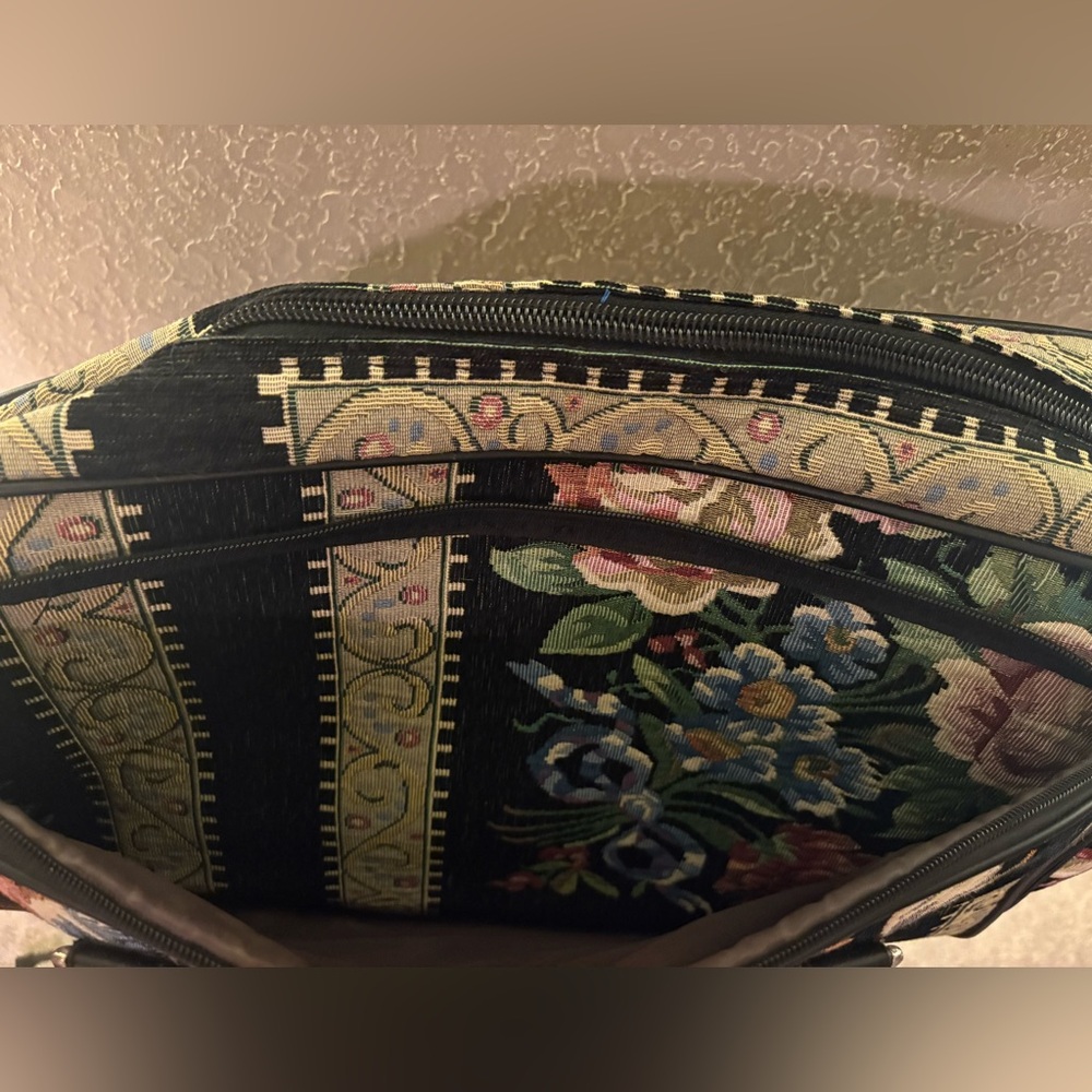 Vintage Beaded Floral Wheely Suitcase - Picture 9 of 15